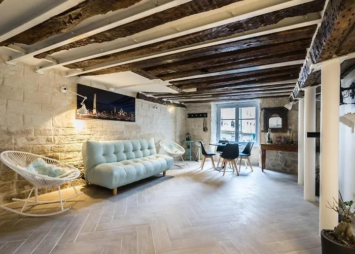 Typical Parisian Flat in Le Marais