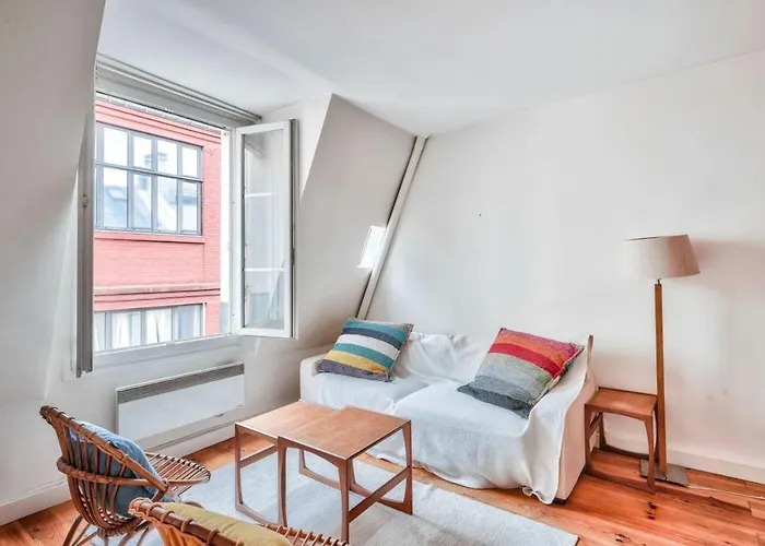 Charming Apartment For 2 People - Paris 11