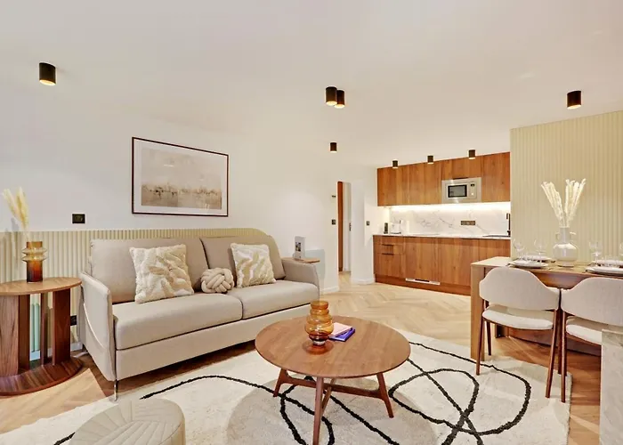 Welcoming & Charming Apartment - 1Br 4P - Palais-R