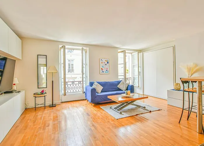 Bright Parisian Flat - Marais