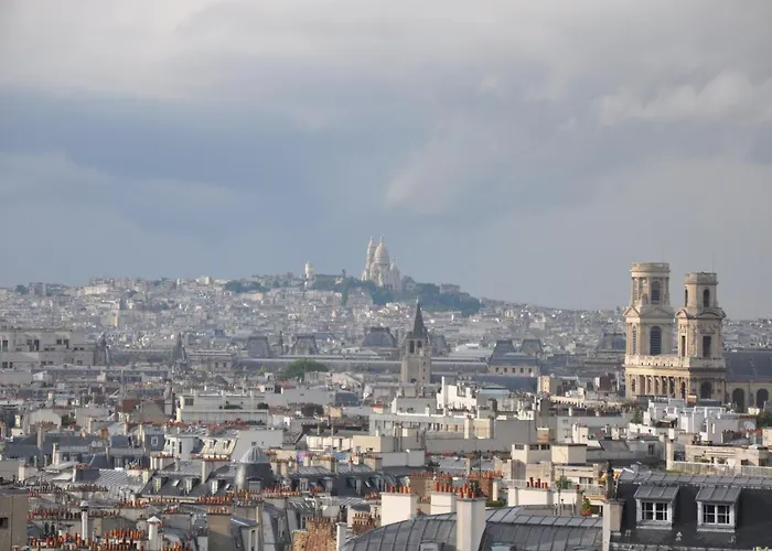 Gorgeous Penthouse Overlooking The Paris Skyline