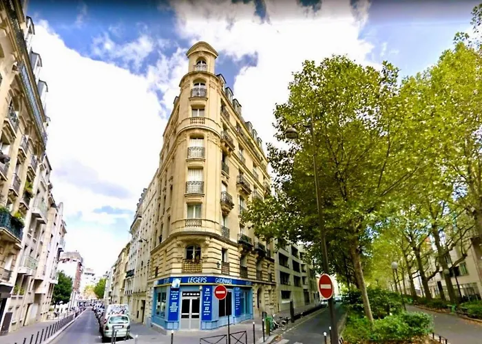 Paris 2 Bedrooms Chic Apartment 18Th District