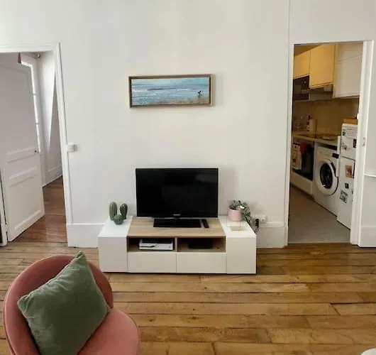 Appartement Proche Arc Triomphe / Champs Elysees