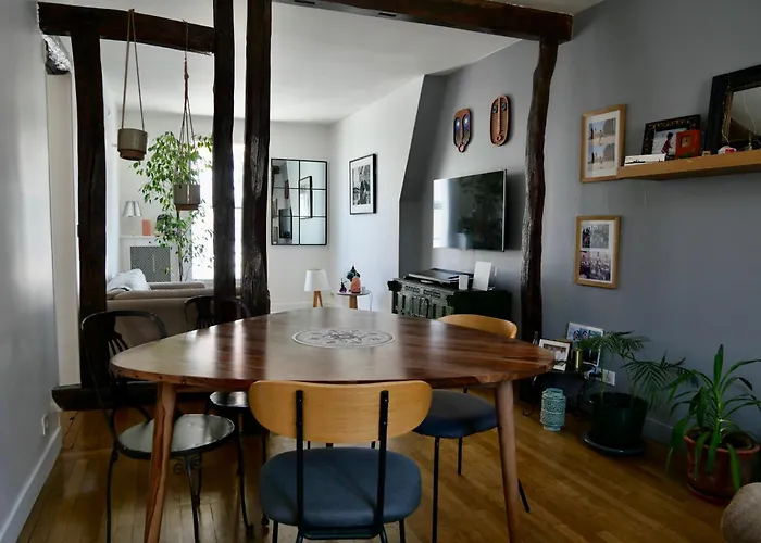 Amazing 1 Bedroom Apartment At Abbesses
