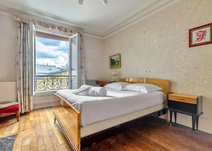 Chanzy-Spacieux Appartement Familial Place De La Nation