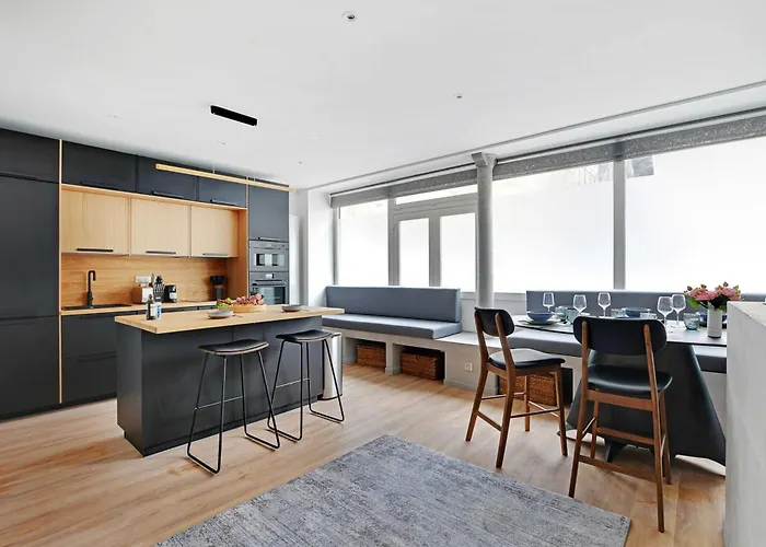 Spacious Apartment - 2Br- 6P - Grandes-Carrieres