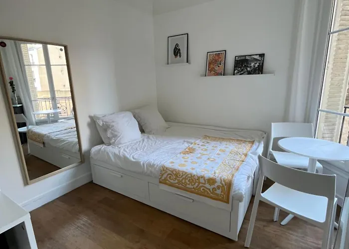 Joli Appartement Pres De Montmartre