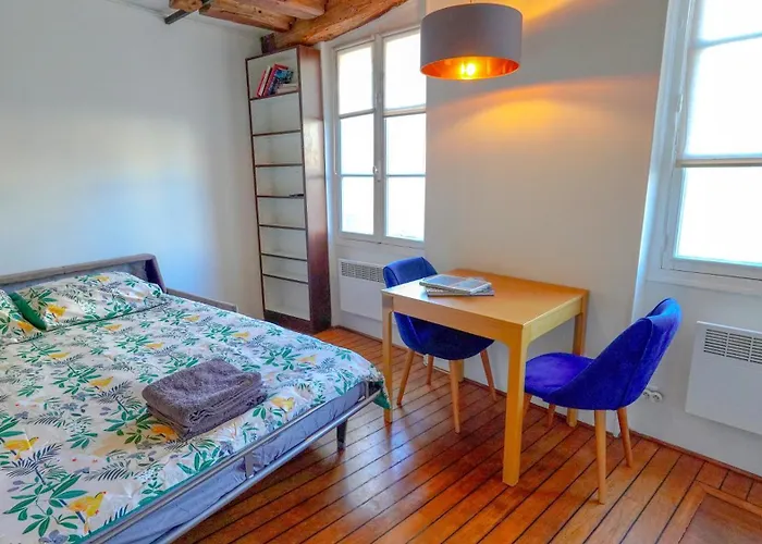 Romantic Studio At Quartier Latin