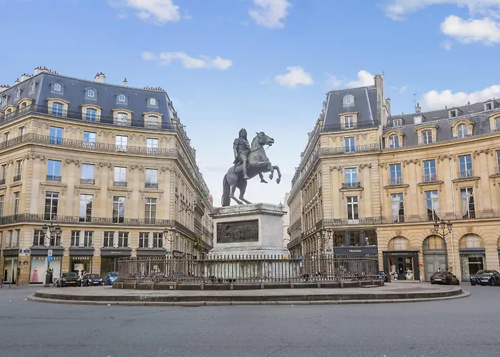 Studio Herold - Place De Victoires By B\'Your Home