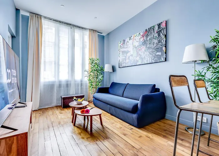 Buttes-Chaumont - Fully-Equipped