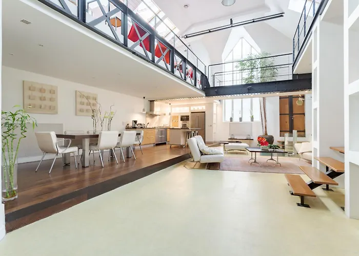Luxury Two-Story Designer Loft In Paris Epicenter - Bright And Spacious