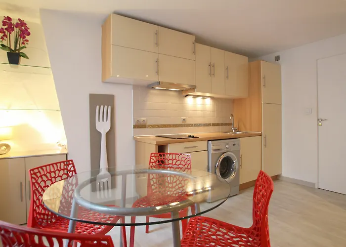 Appartements Paris Centre - At Home Hotel
