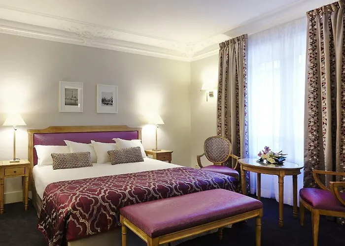 Royal Hotel Paris Champs Elysées