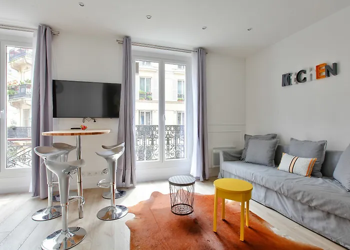 24 Luxury Parisian Home Montorgueil