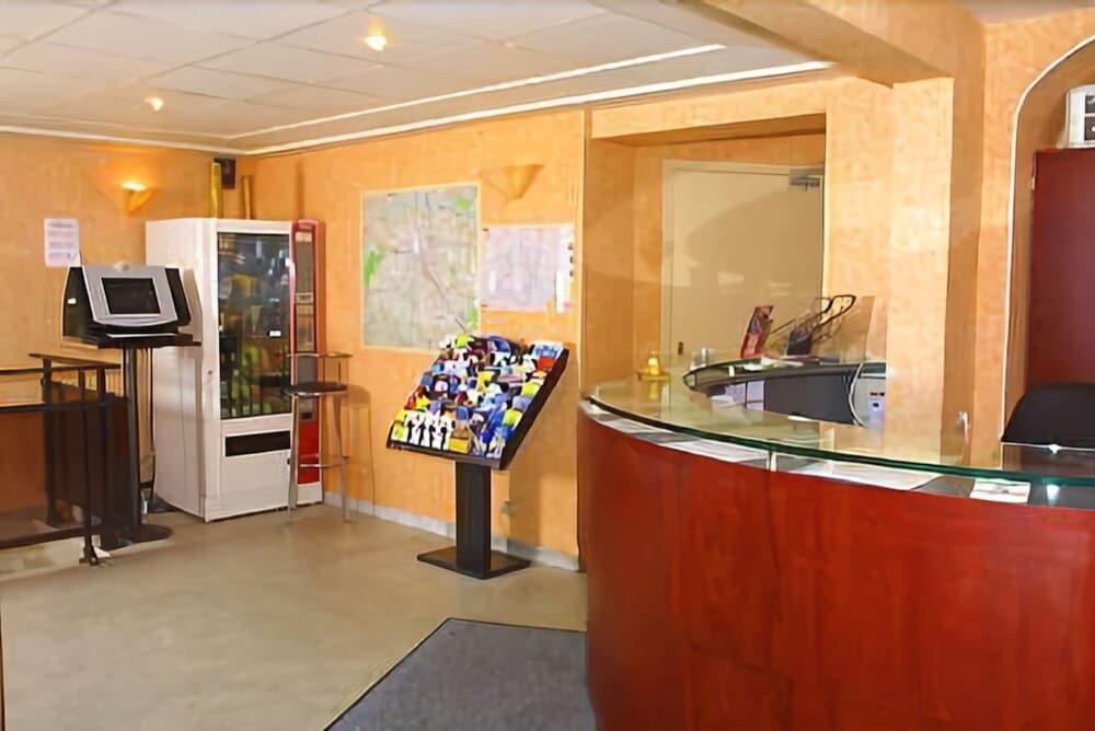 Little Hotel