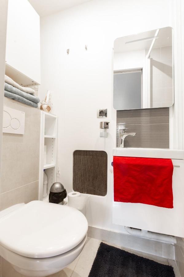 Apartment A Et Desinfection Rigoureux Du Logis *