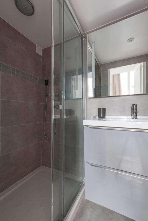 Center - Stylish Apt In Le Marais Ideal For 4! * Paris