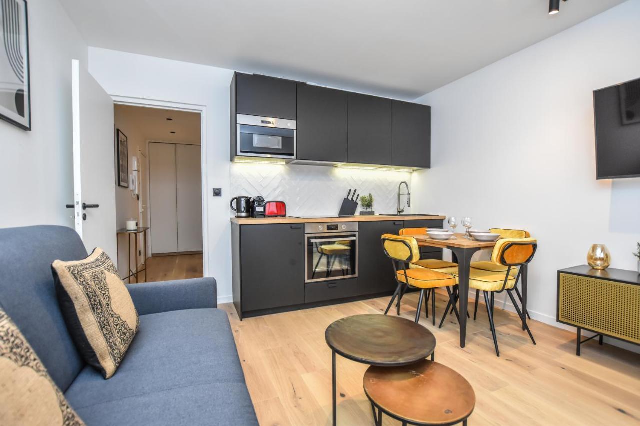 Cmg Porte Maillot/ Saint-ferdinand * Paris