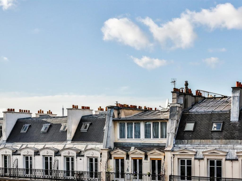 Blue Nights Sebastopol 110 * Paris