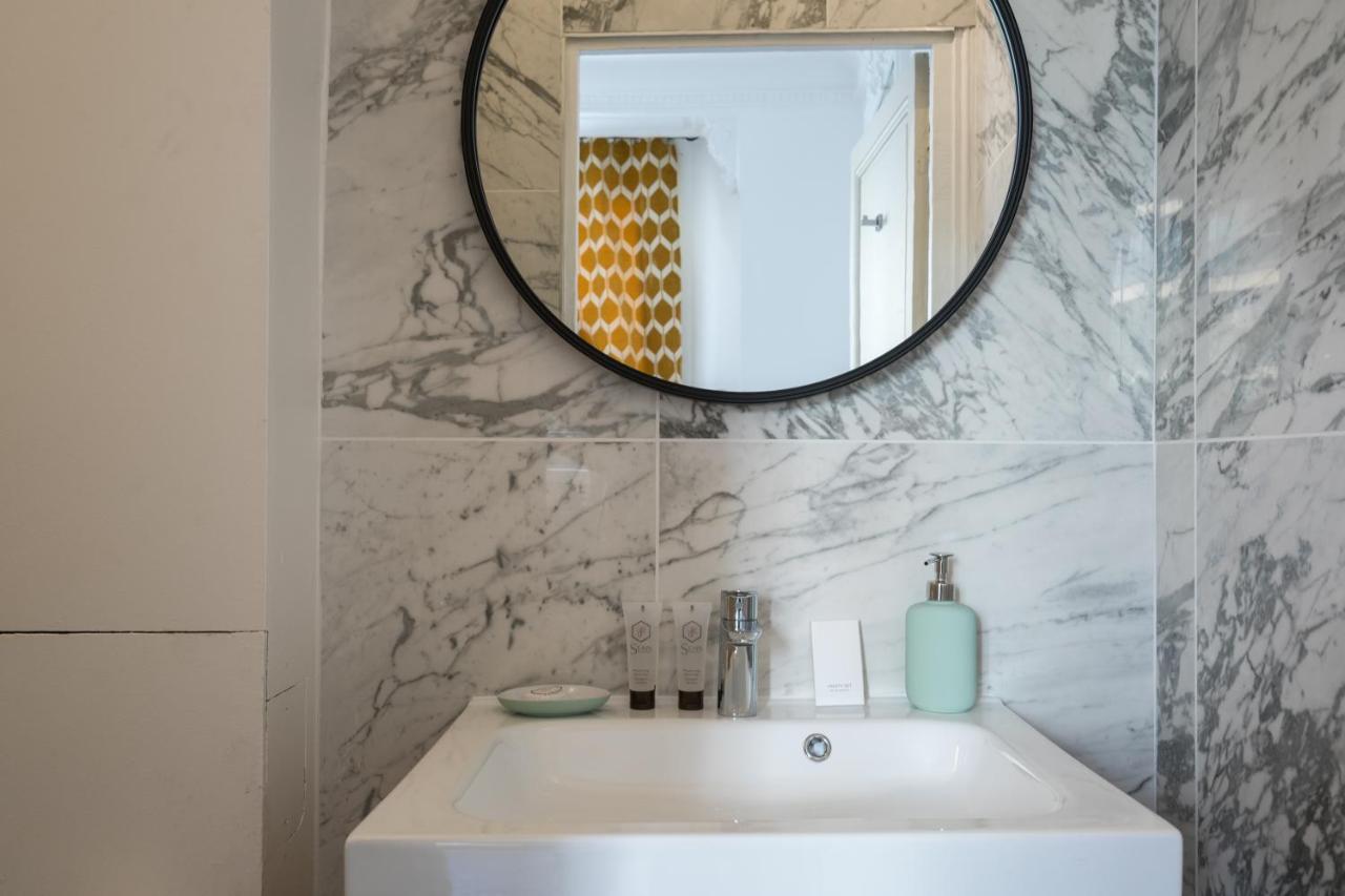 Cmg - Mozart 2 Apartment