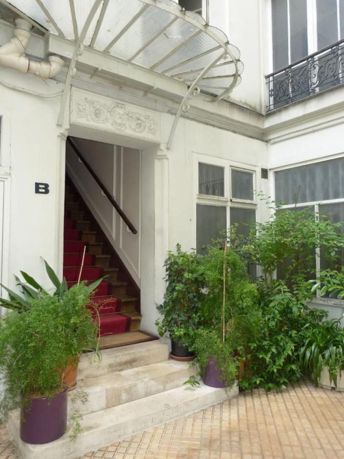 Apartment Notre Dame And River Seine