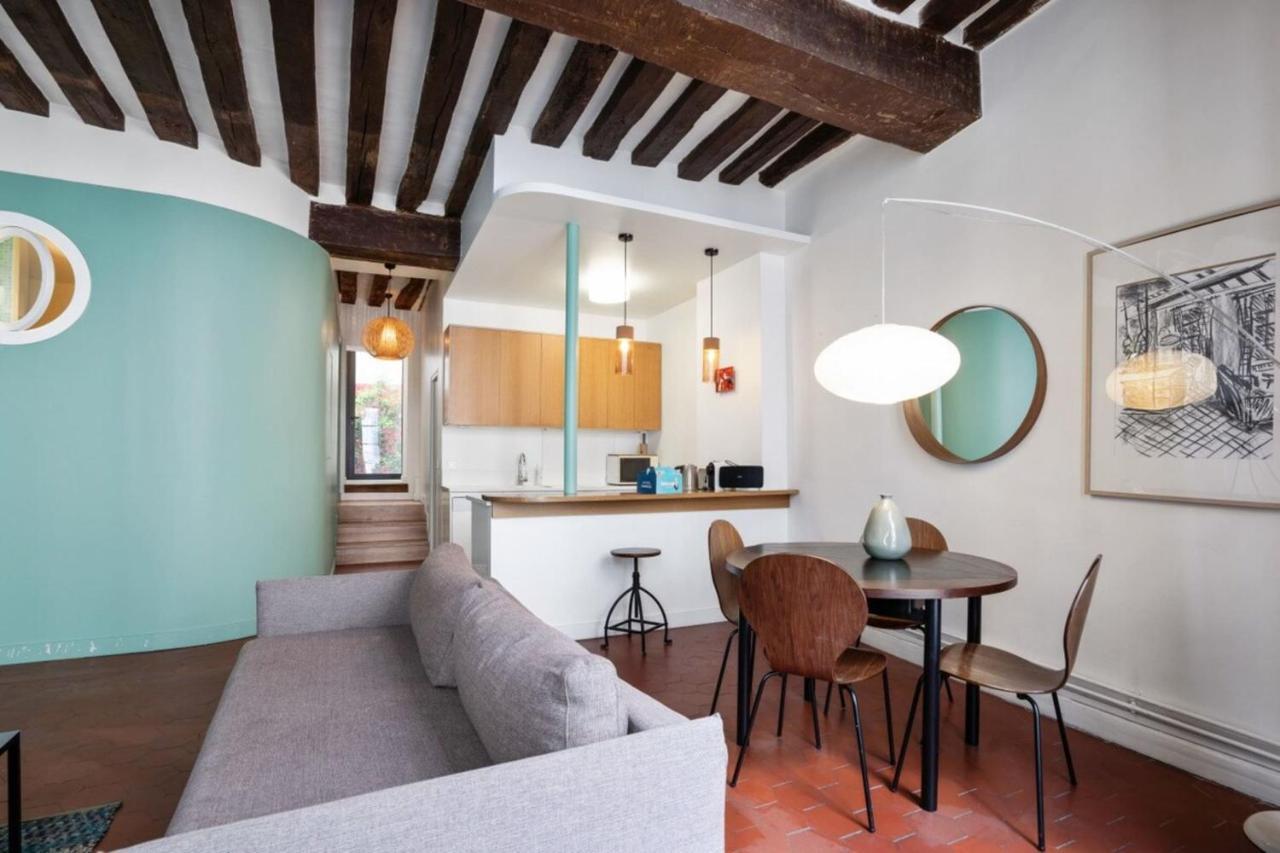 Apartment Parisian With Terrace In Saint Michel-notre Dame Paris