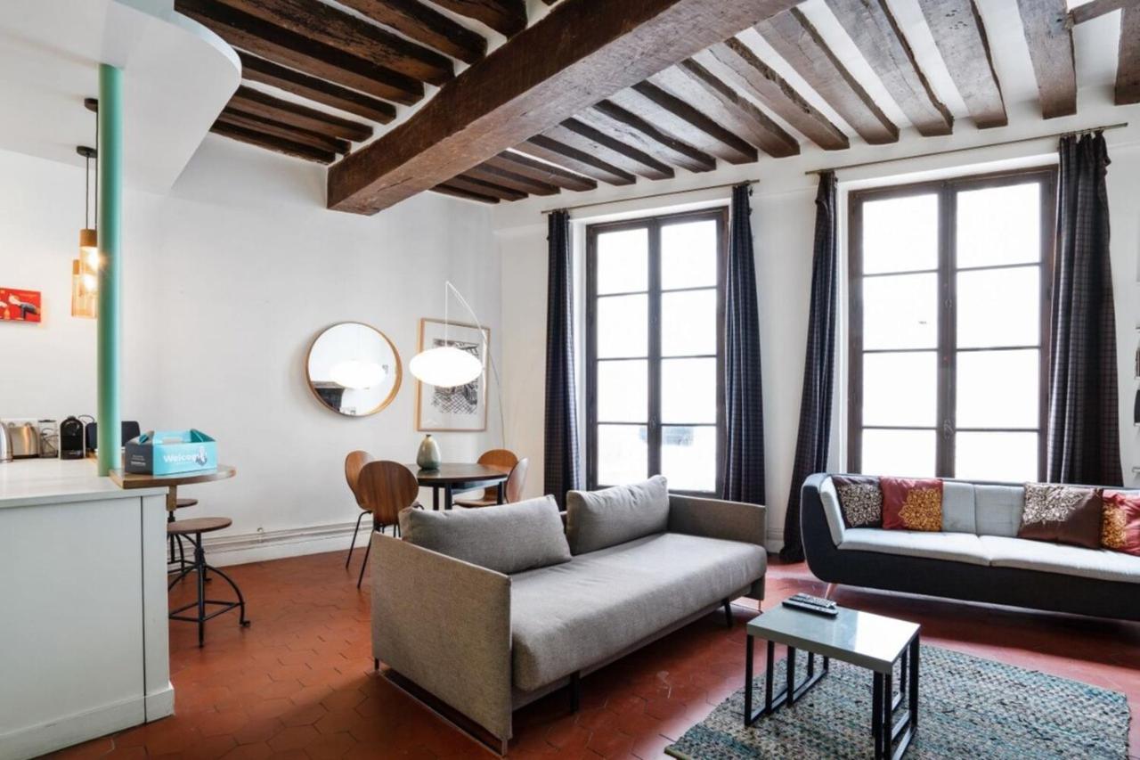 Apartment Parisian With Terrace In Saint Michel-notre Dame *