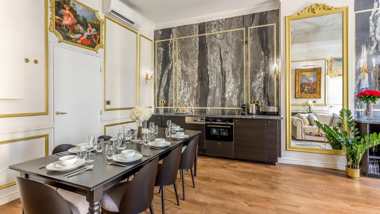Royale 3 Bedroom, 2 Bathroom With Ac - Louvre Appartement Paris