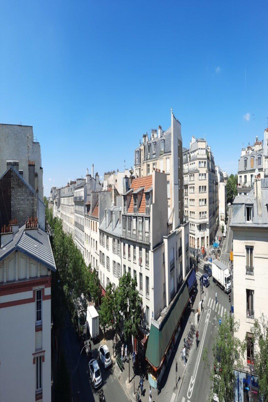 Louis Blanc Hotel Paris