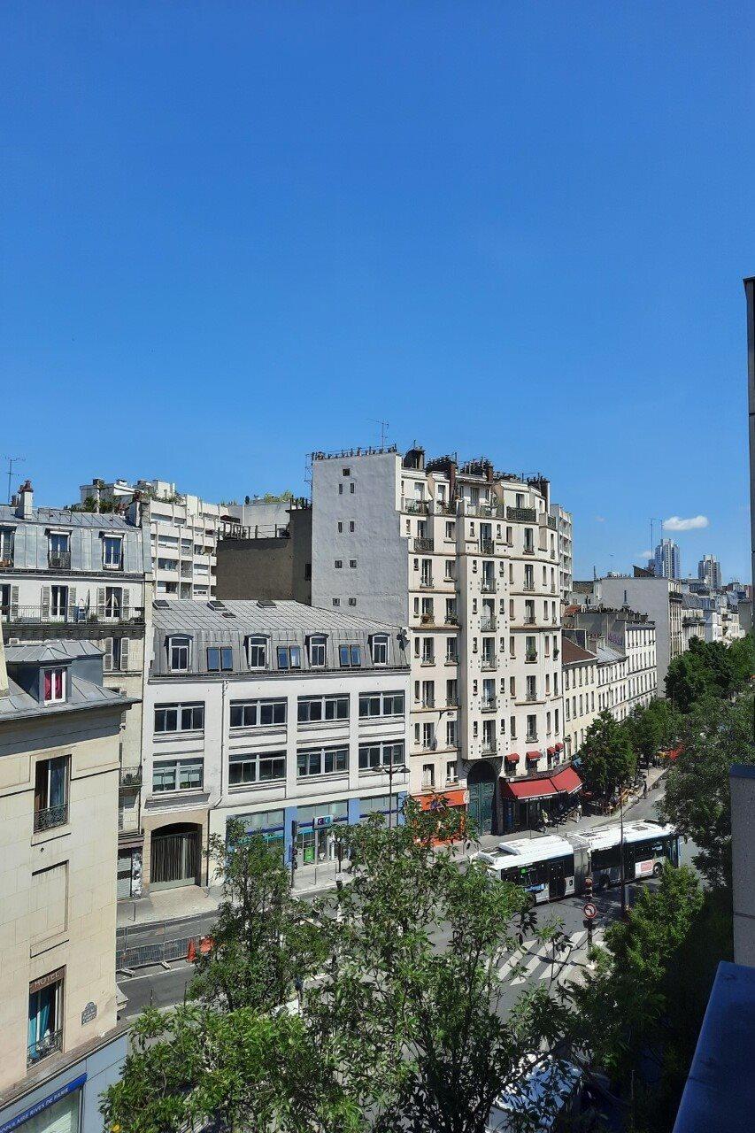 Louis Blanc Hotel Paris