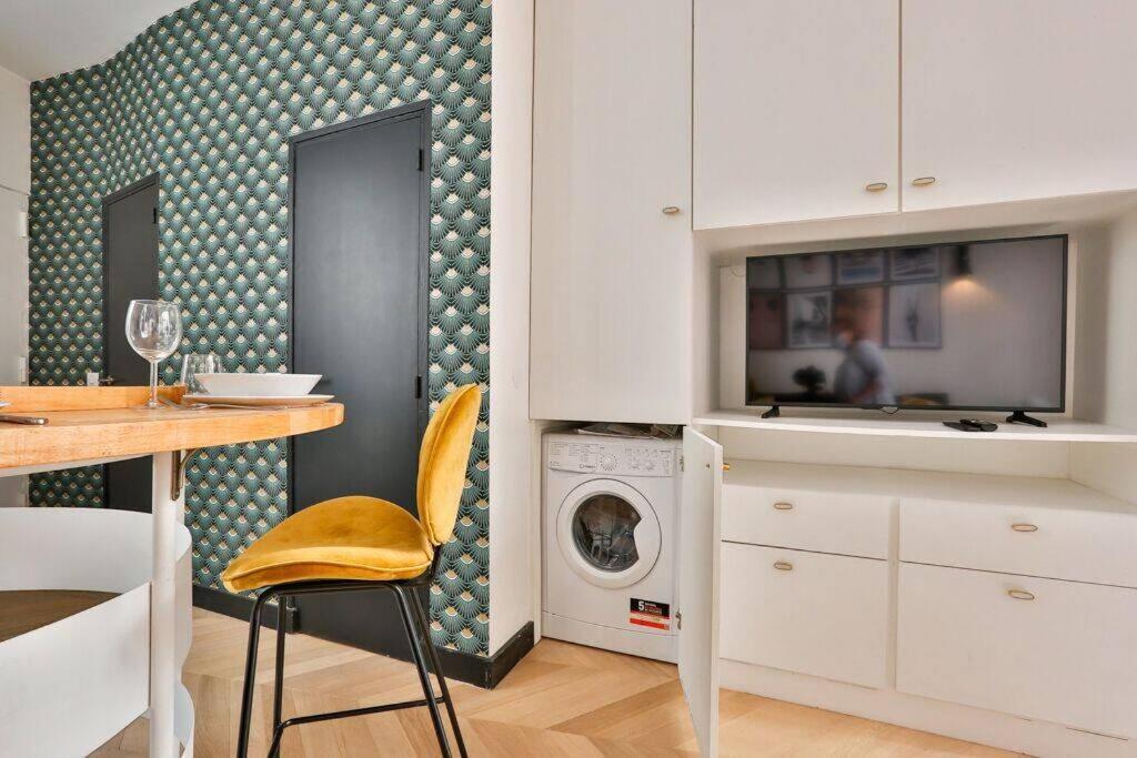Sweet Le Marais, Place Des Vosges 4/5pers! Apartment Paris