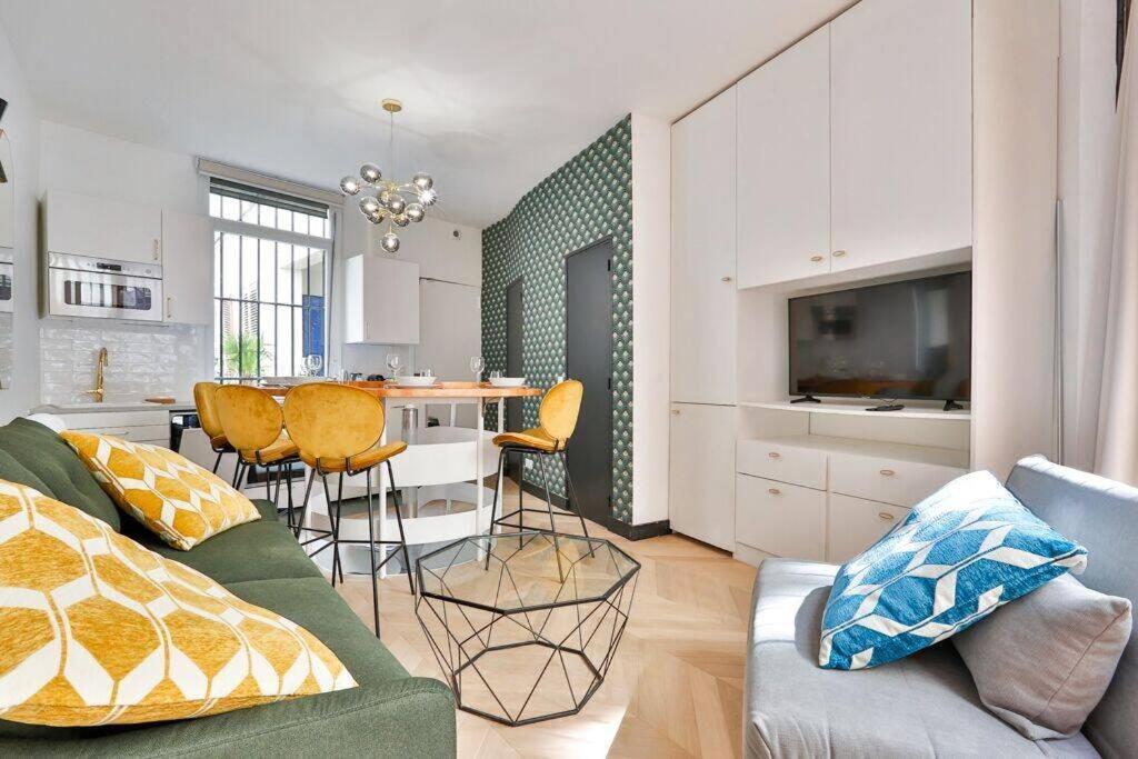 Apartment Sweet Le Marais, Place Des Vosges 4/5pers! Paris