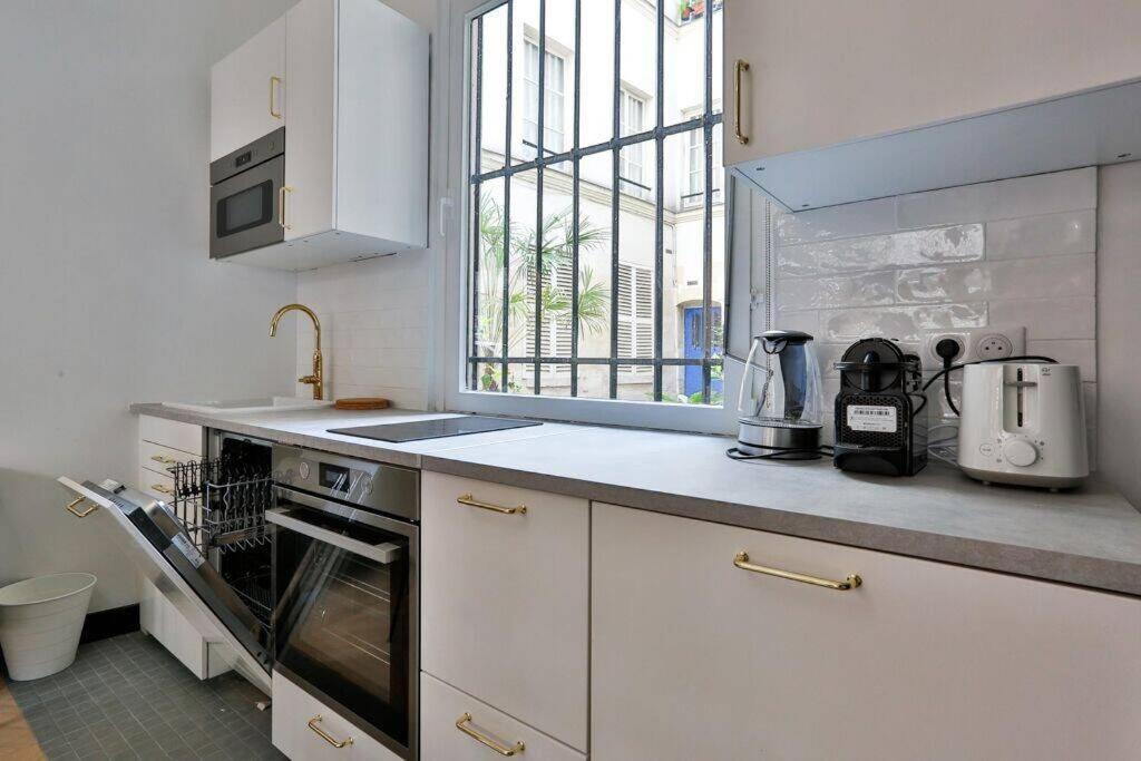 Sweet Le Marais, Place Des Vosges 4/5pers! Apartment *