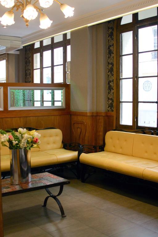 Grand Amelot Hotel