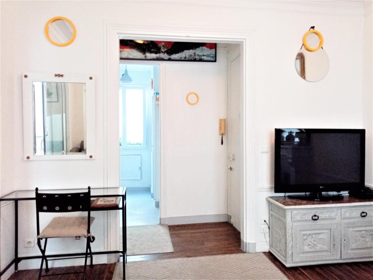 Notre Dame And River Seine Apartment Paris