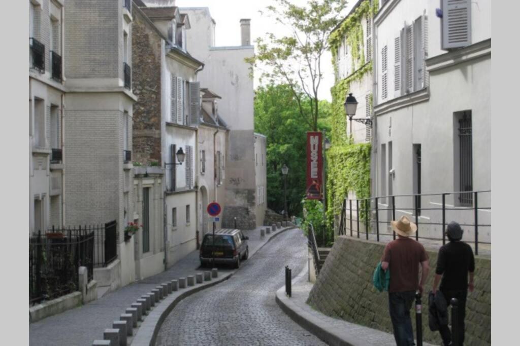 Charming In Montmartre Apartment *