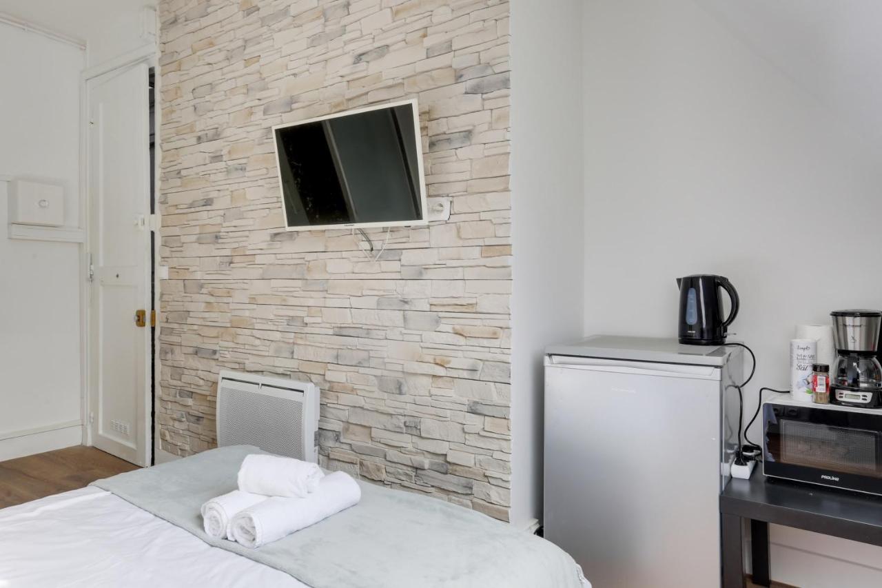 Appartement Delightful Studio With Eiffet Tower View Close To Champs Elysee Avenue & Alma Bridge Paris
