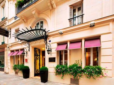 Queen Mary Opera Hotel 4*