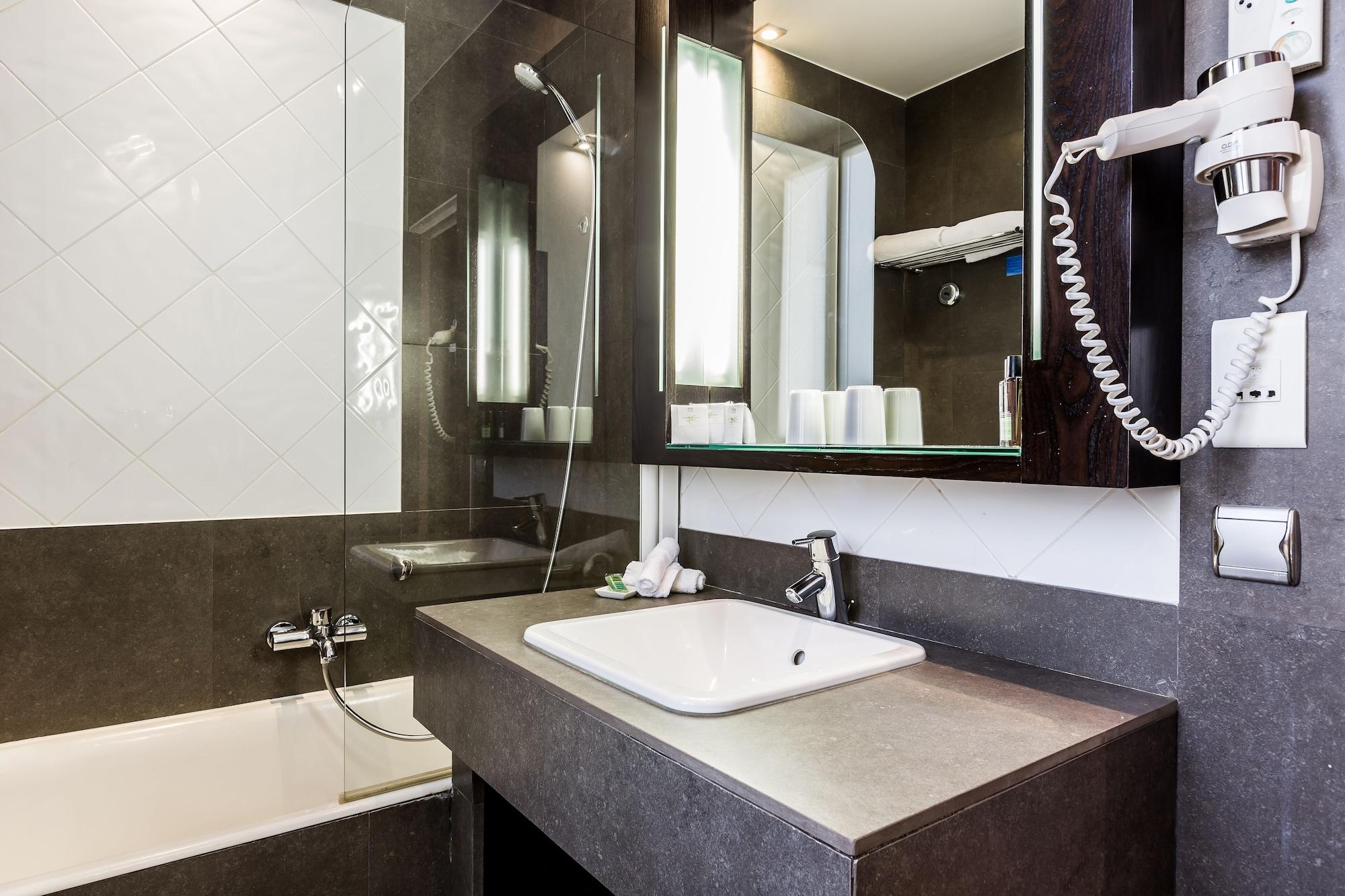 Duret Champs Elysees Hotel