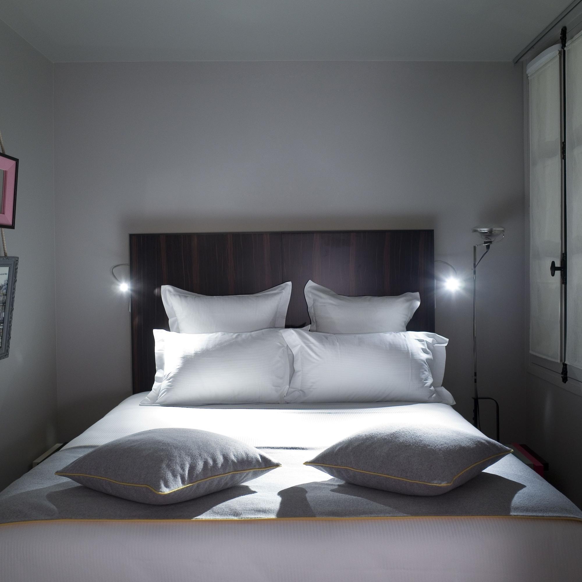 Hotel Saint Dominique Paris