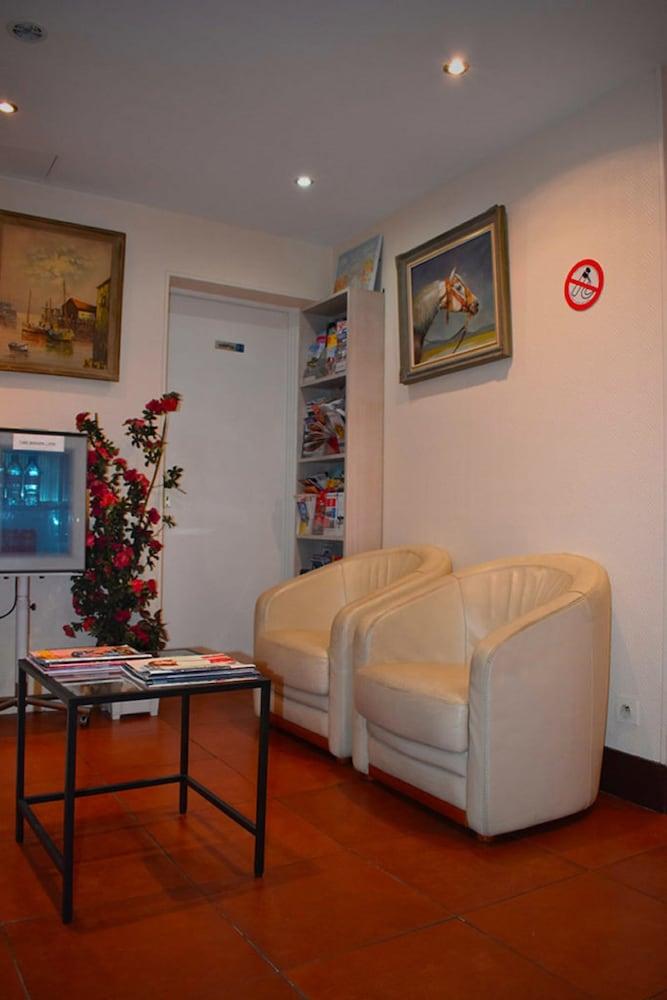 Avenir Hotel Paris