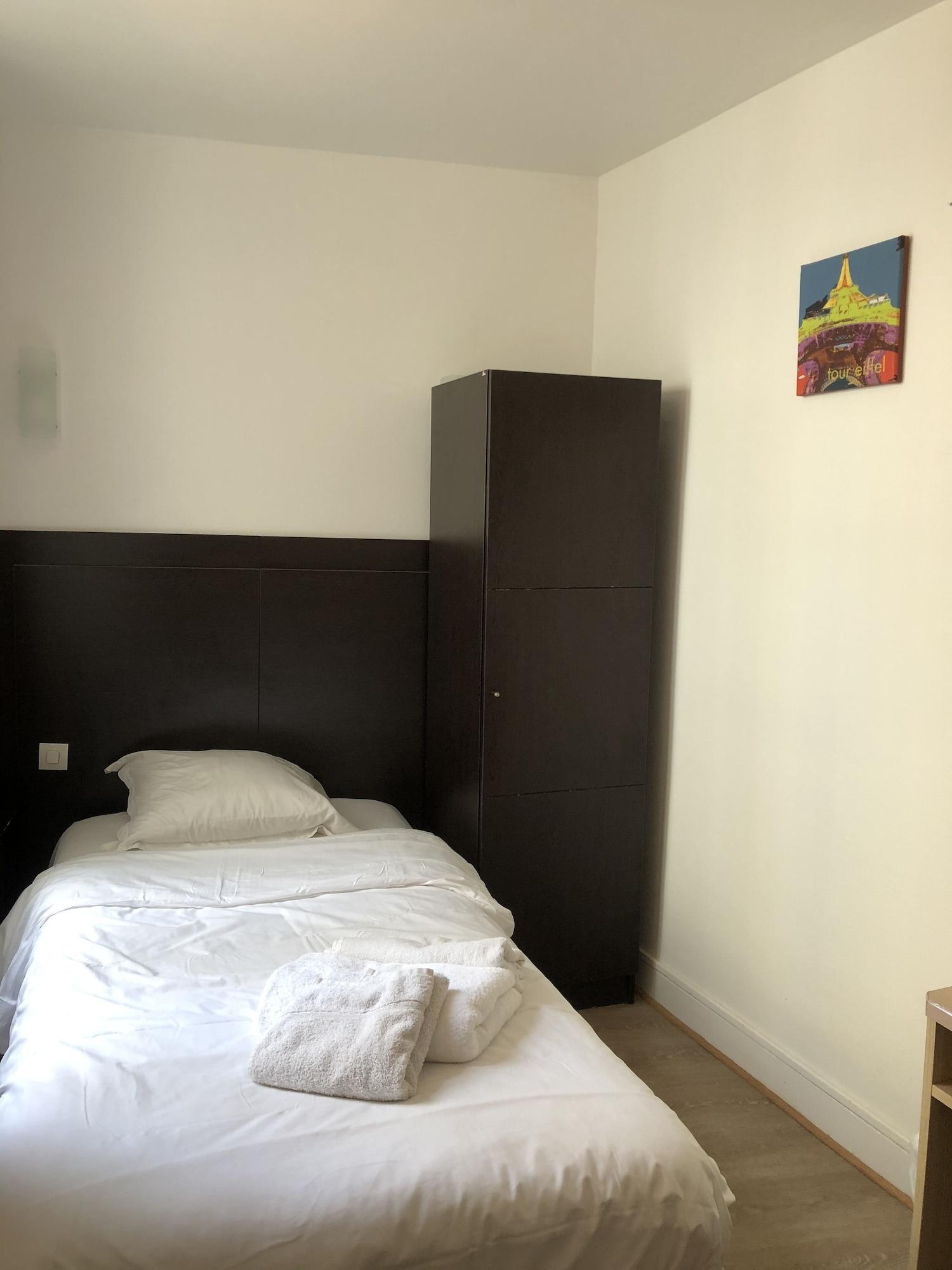 Hotel De Bordeaux 2*