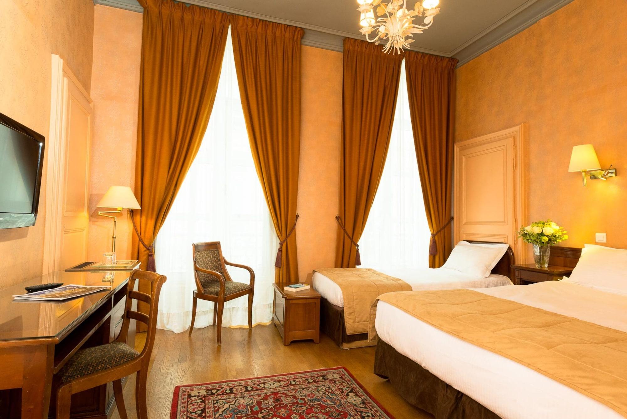 Du Palais Bourbon Paris