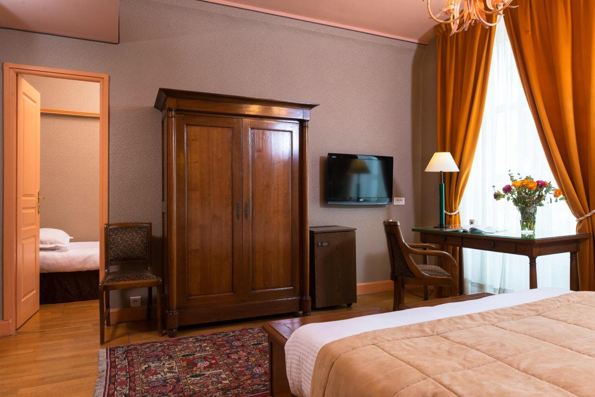 Du Palais Bourbon 3* Paris
