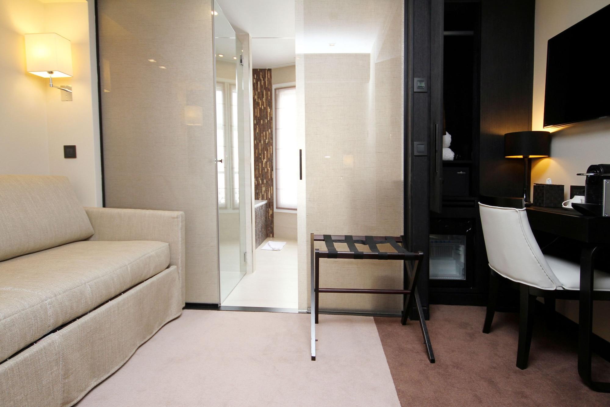 Elysées Hotel 3*