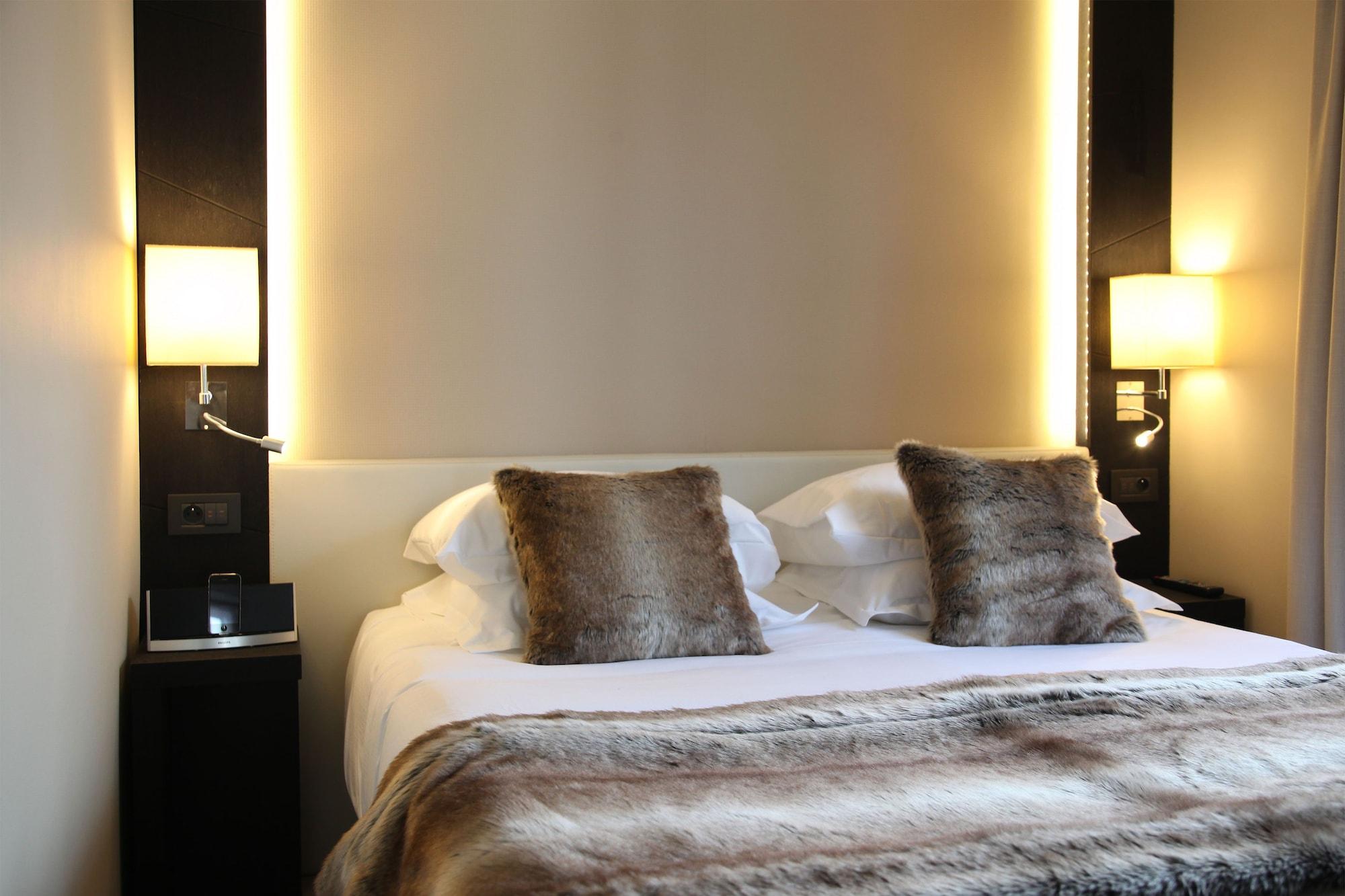Elysées Hotel 3*