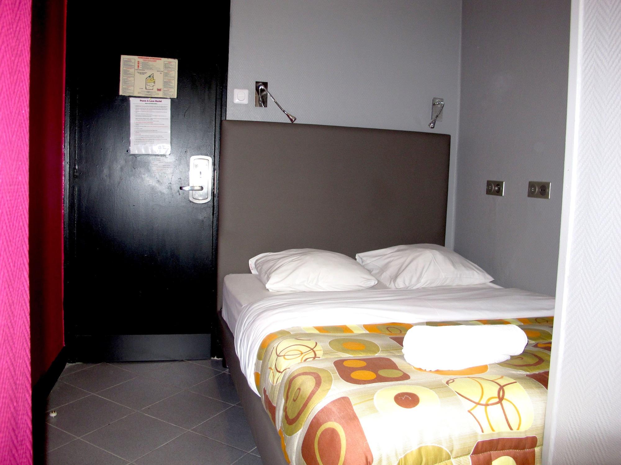 Peace & Hostel *