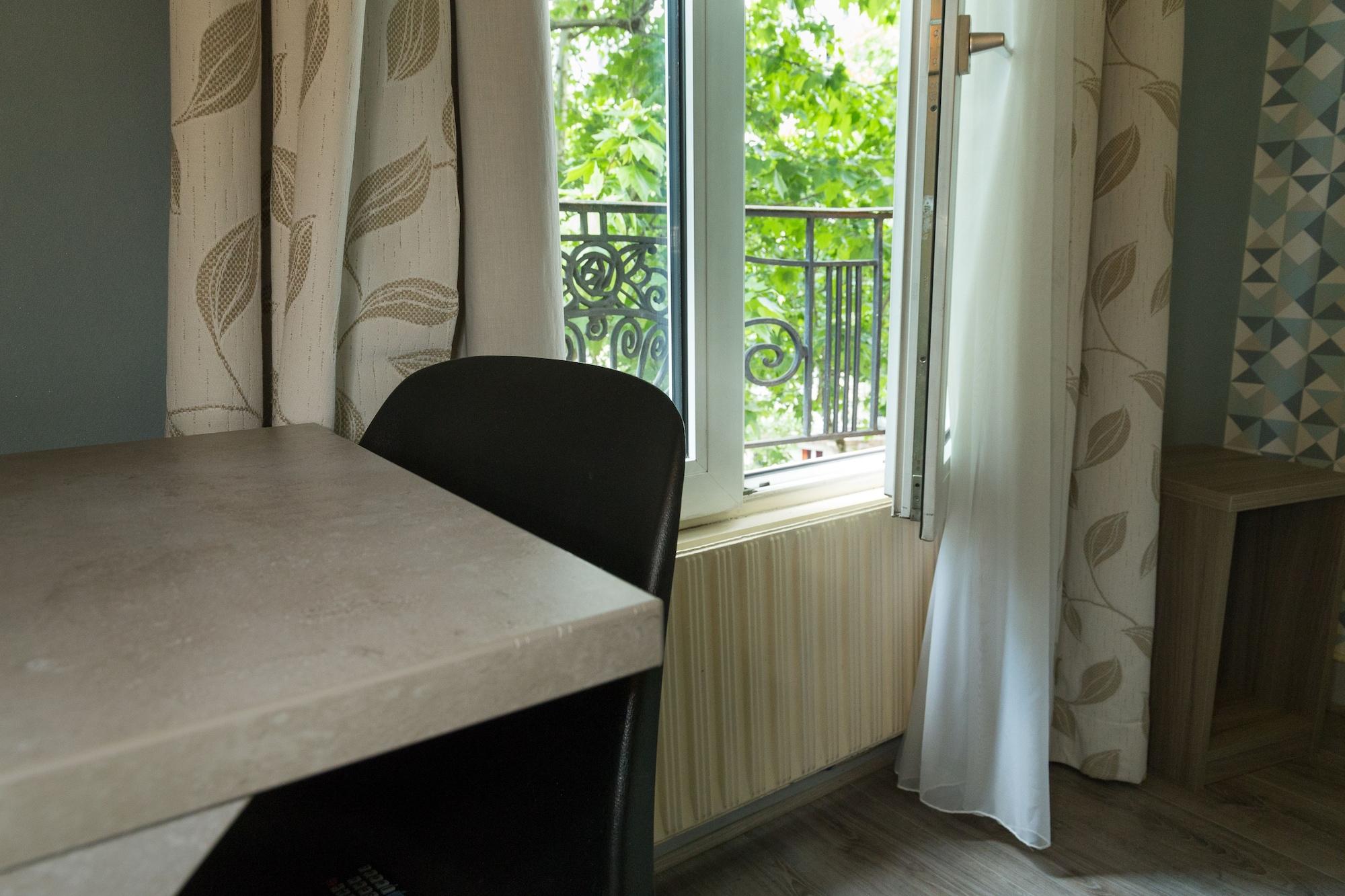 Hotel Panam Gambetta- Place Gambetta-mairie De Gambetta 3*