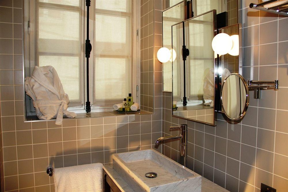 Hotel Saint Dominique Paris