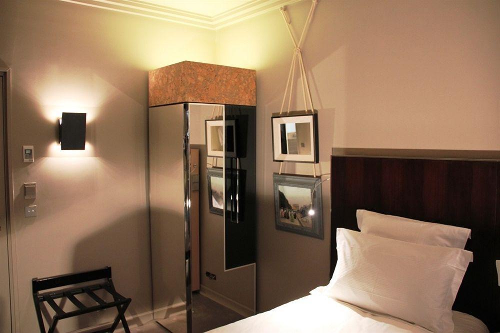 Saint Dominique 4* Paris
